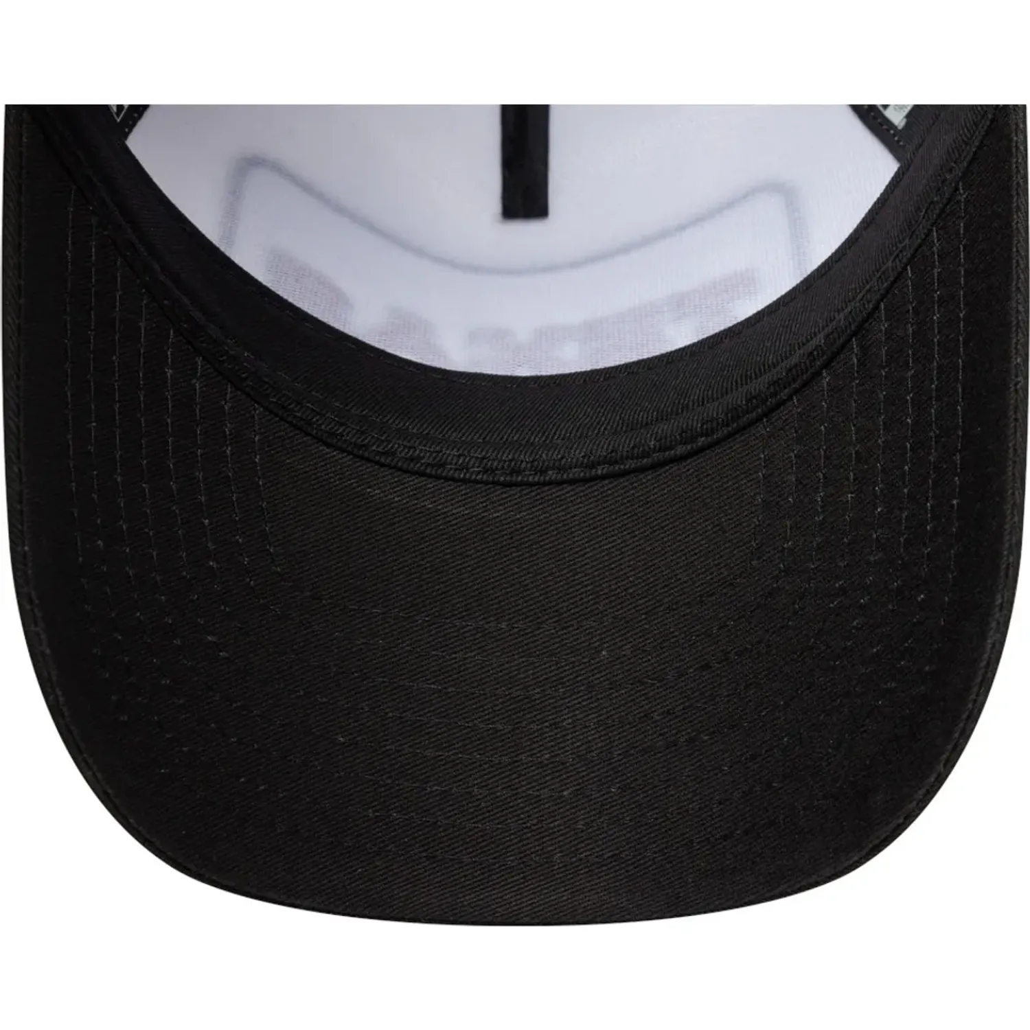 Gorra New Era Urbana Unisex New Era Branded 940 Af Trucker color negro | Platanitos