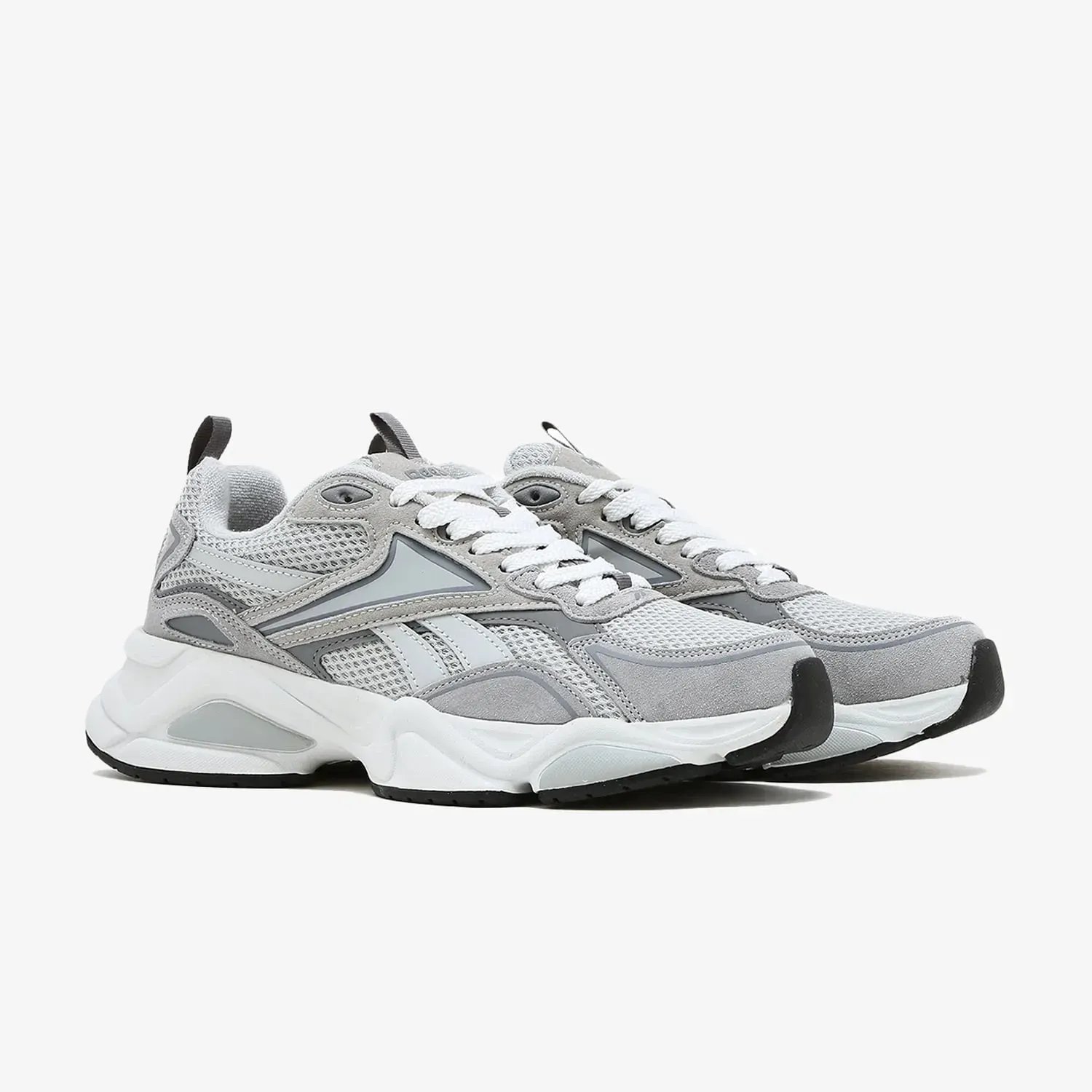 Zapatillas Reebok Urbanas Hombre Charge Run color gris | Platanitos