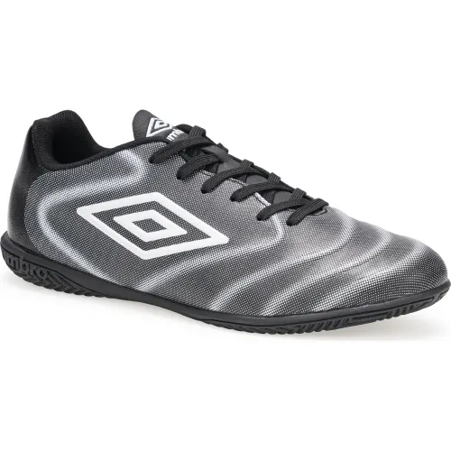 Zapatillas Umbro De Futbol Hombre Umbro Toccare V Ic color negro | Platanitos