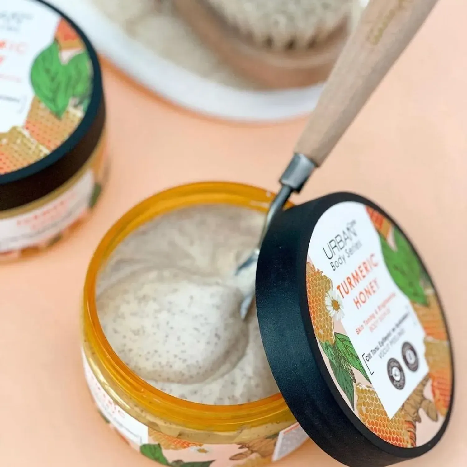 Uc Urban Care Body Scrub Turmeric Honey Tone&shine 200 Ml color miel | Platanitos