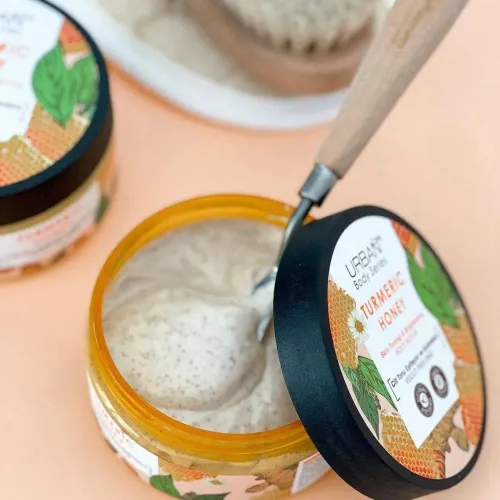 URBAN CARE Uc Body Scrub Turmeric Honey Tone&shine 200 Ml