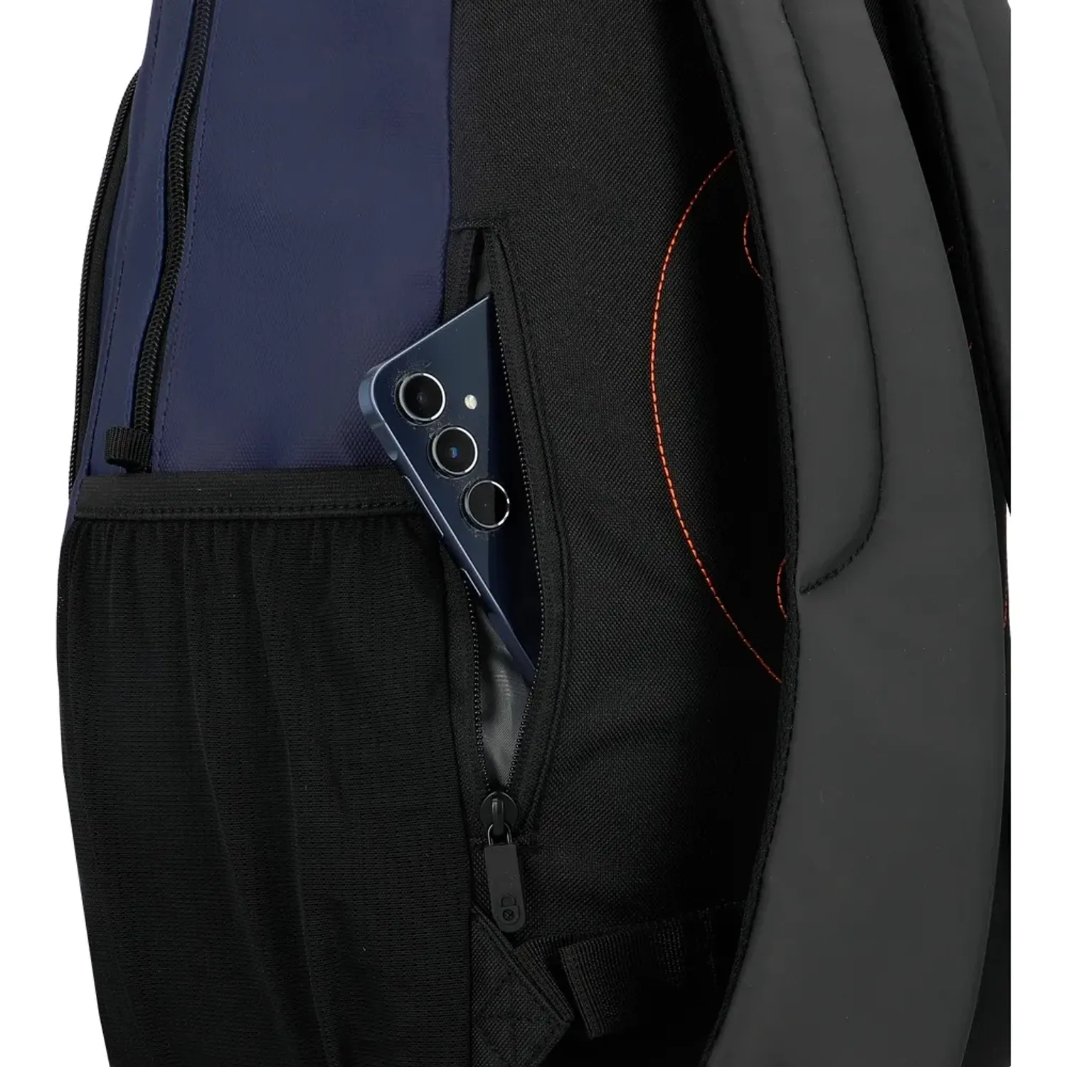 Mochila Xtrem Para Laptop Unisex 16plg Bronx 2.0 6xt color negro | Platanitos