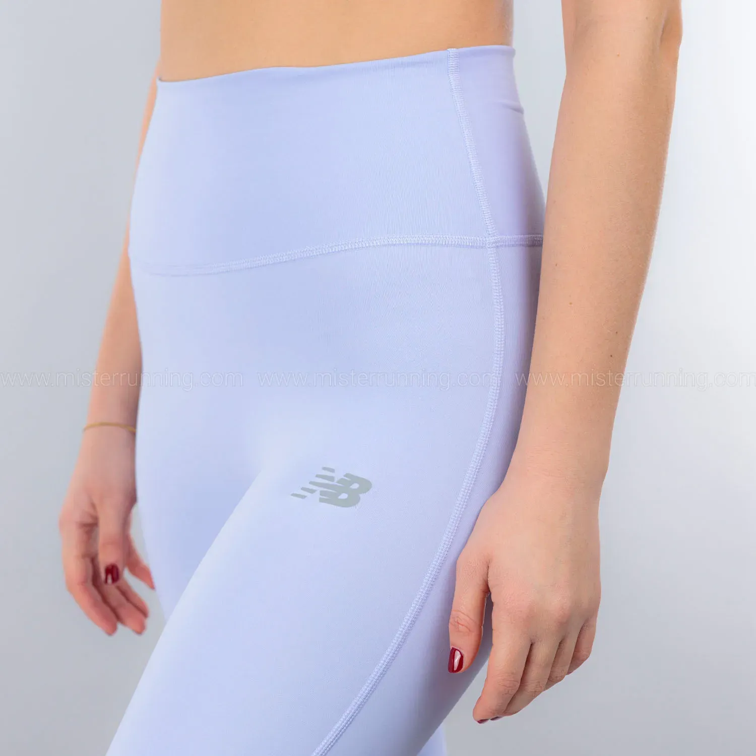 Leggins New Balance Training Mujer Essential High Rise 25 Plg color morado | Platanitos
