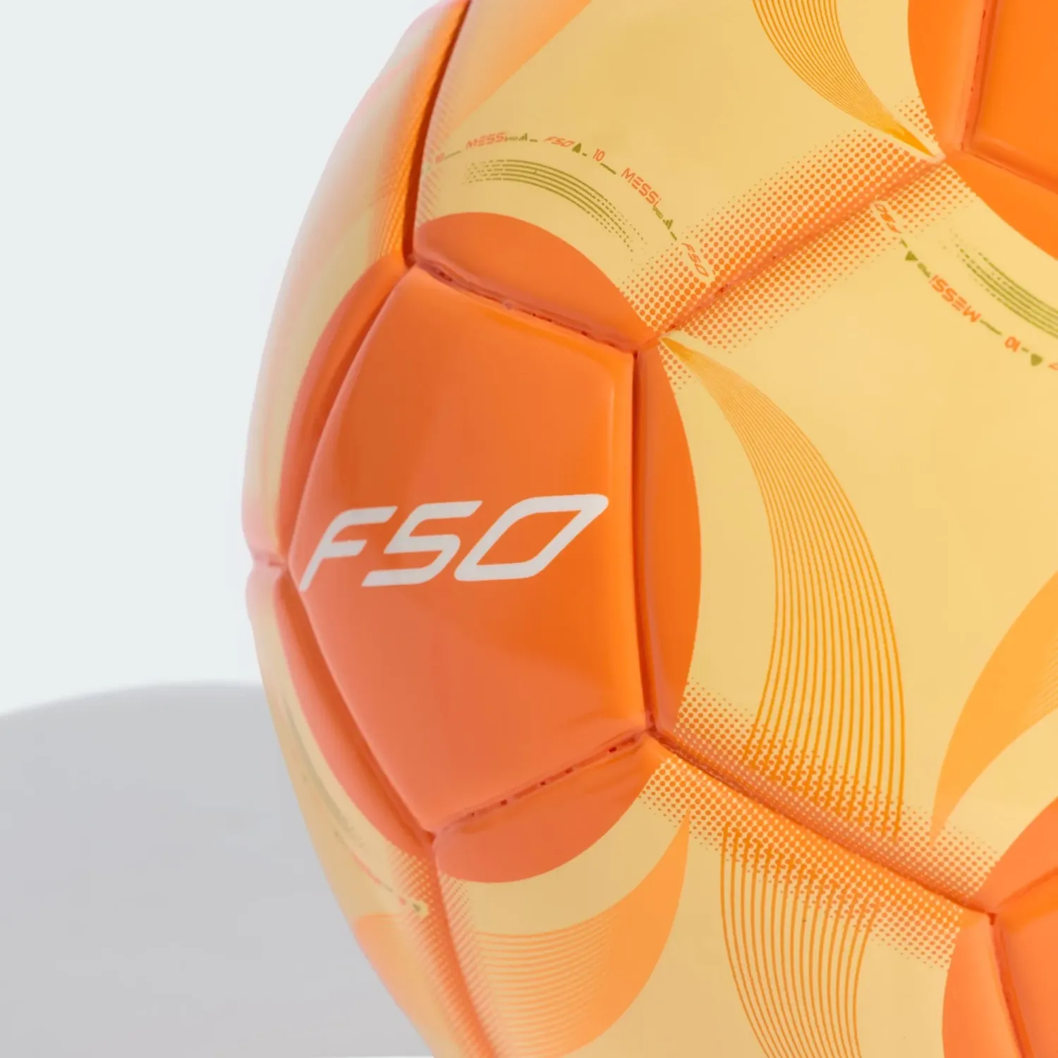 Pelota Adidas Futbol Unisex Messi Mini color naranja | Platanitos