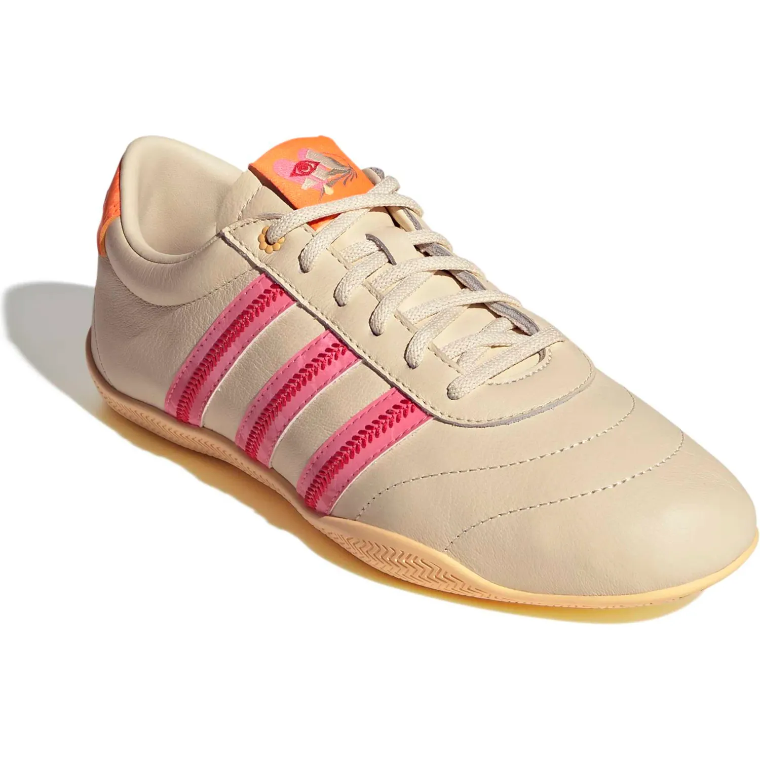 Zapatillas Adidas Urbanas Mujer Grand Court Lo color vainilla / fucsia | Platanitos