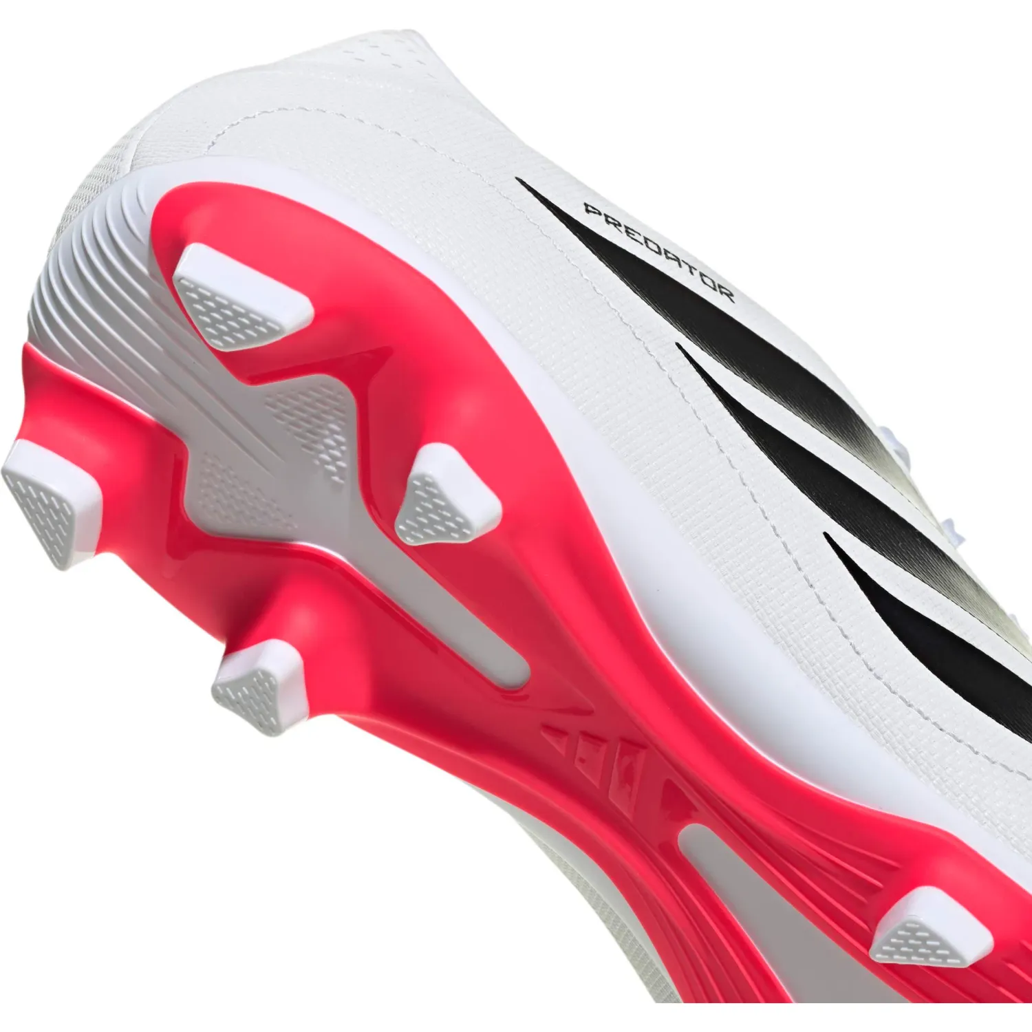 Zapatillas Adidas De Futbol Unisex Predator Essentials 26.5 Fg color blanco / negro | Platanitos