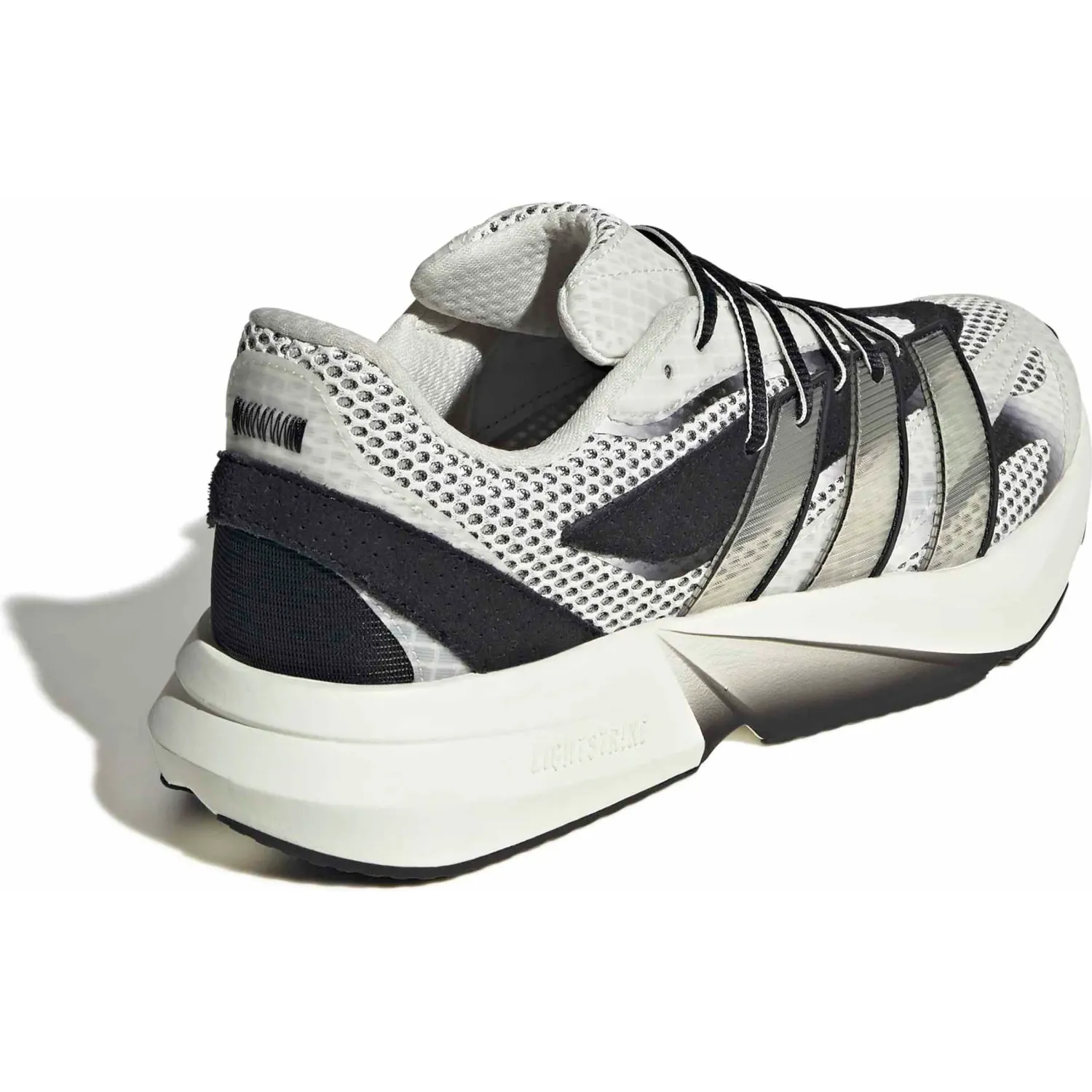 Zapatillas Adidas Urbanas Hombre Lightblaze color beige/negro | Platanitos