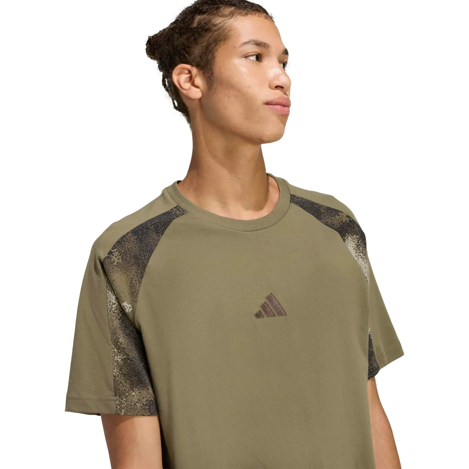 Polo Adidas Deportivo Hombre M Camo Print Te color olivo | Platanitos