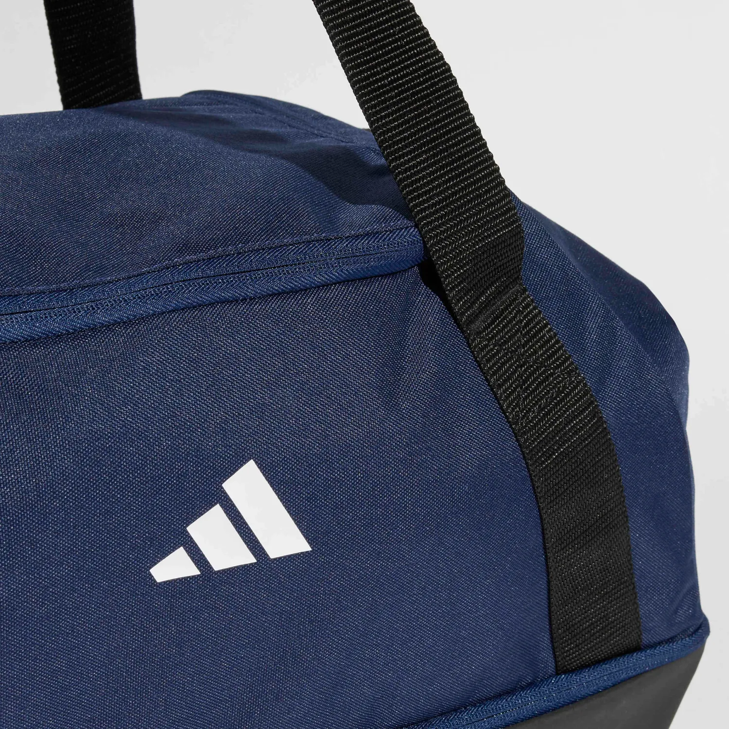 Maletin Adidas Futbol Unisex Tiro Du S Bc color navy | Platanitos