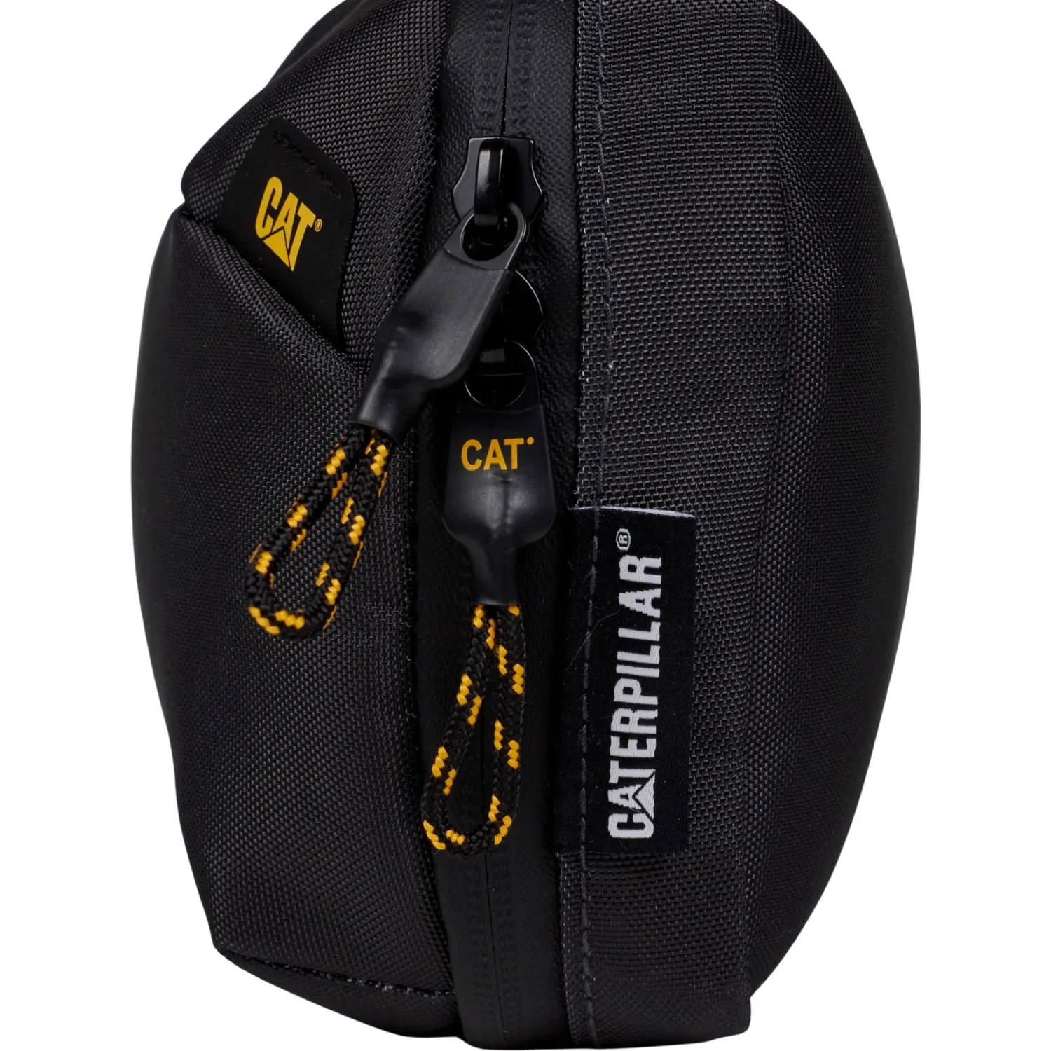 Bolso Cat Deportivo Unisex Gadget Organizer color negro | Platanitos