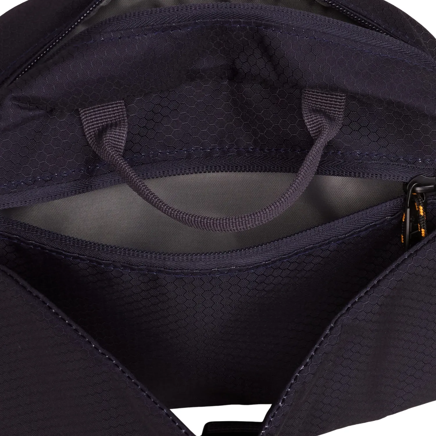 Canguro Cat Deportivo Unisex Fuji Waist Bag color negro | Platanitos