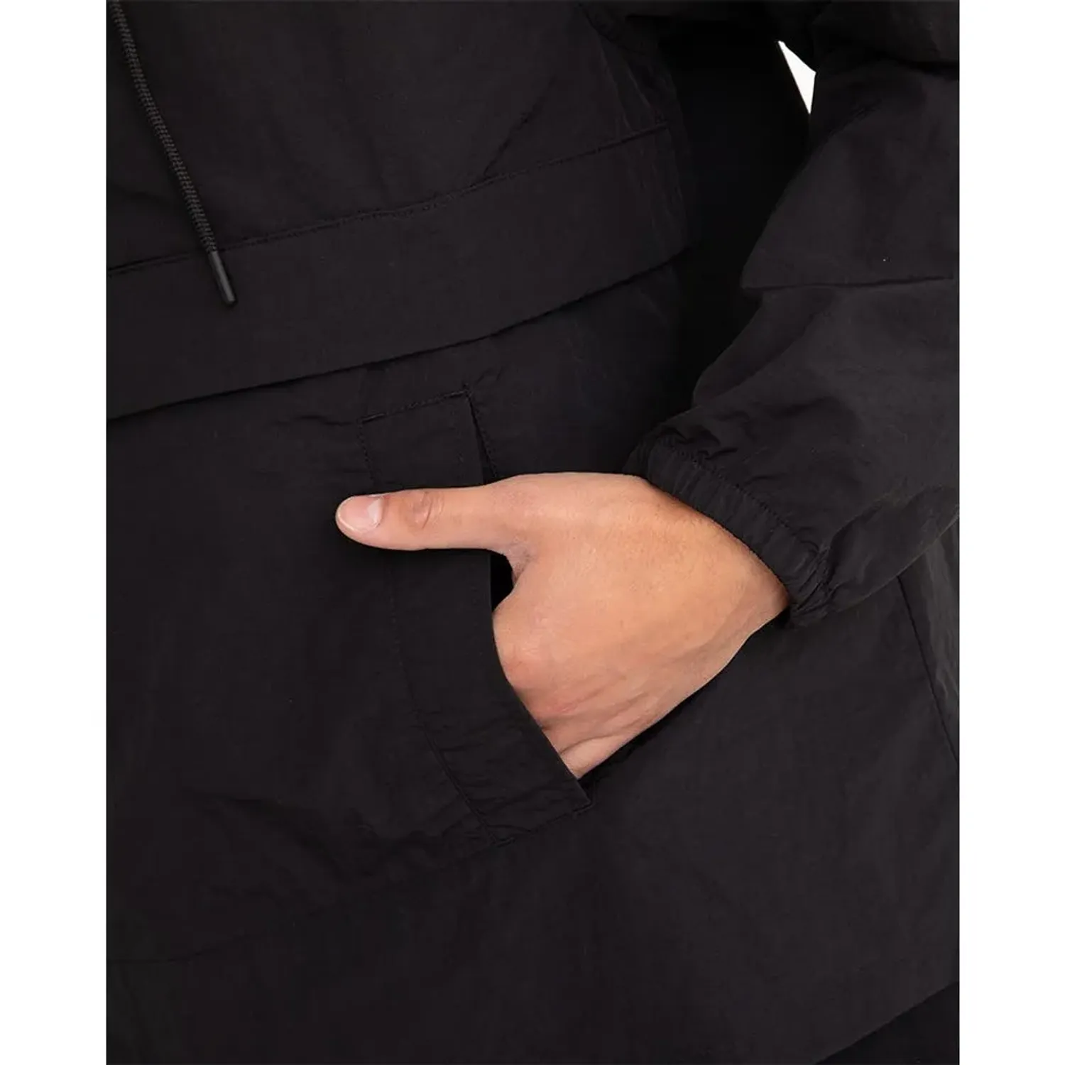 Cortaviento Converse Deportivo Hombre Anorak color negro | Platanitos