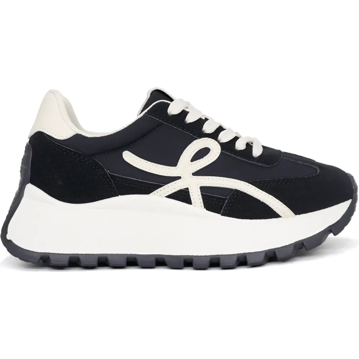 Zapatillas Ariana Urbanas Mujer 7257-26q2-N color negro | Platanitos