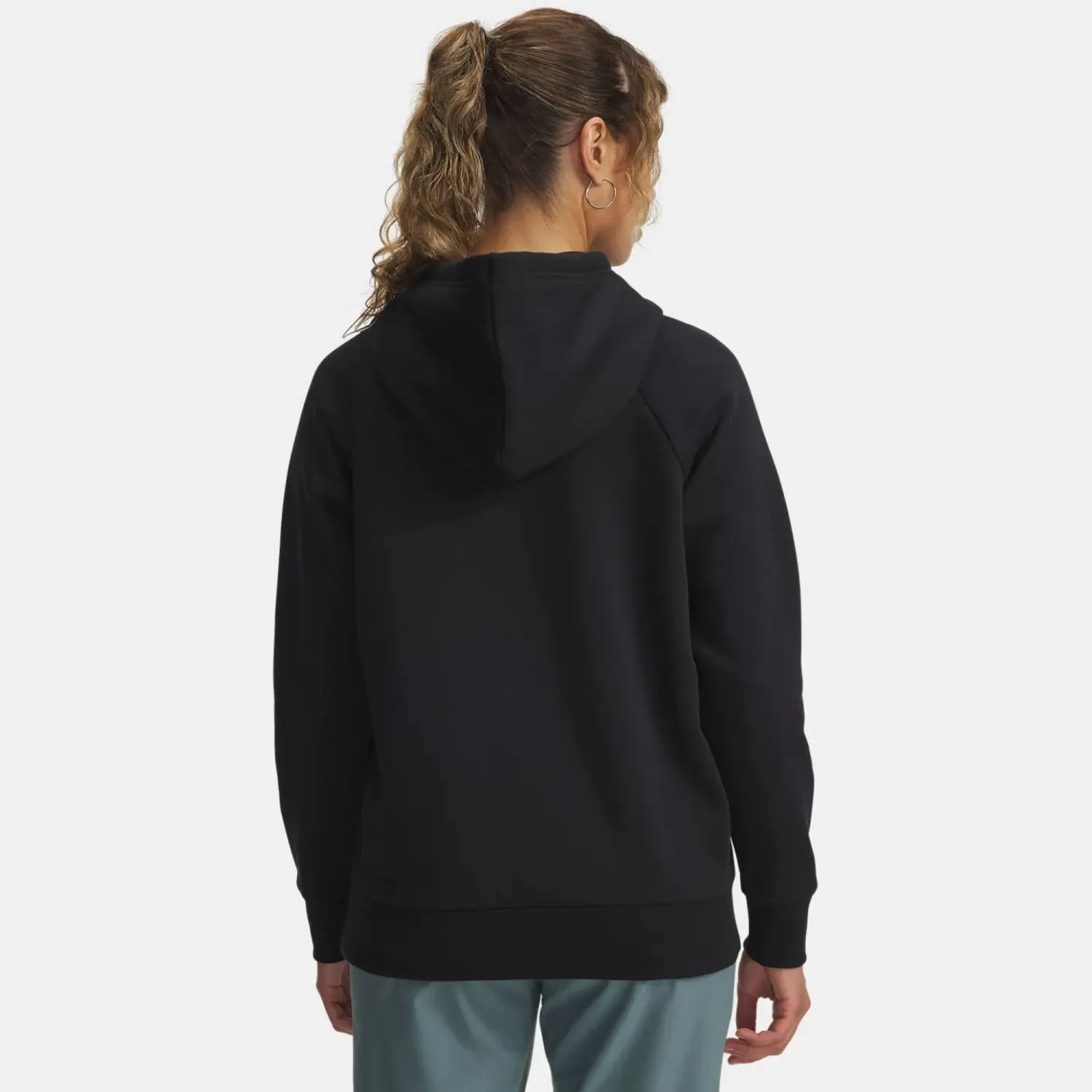 Polera Under Armour Training Mujer Rival Flc Shimmer color negro | Platanitos