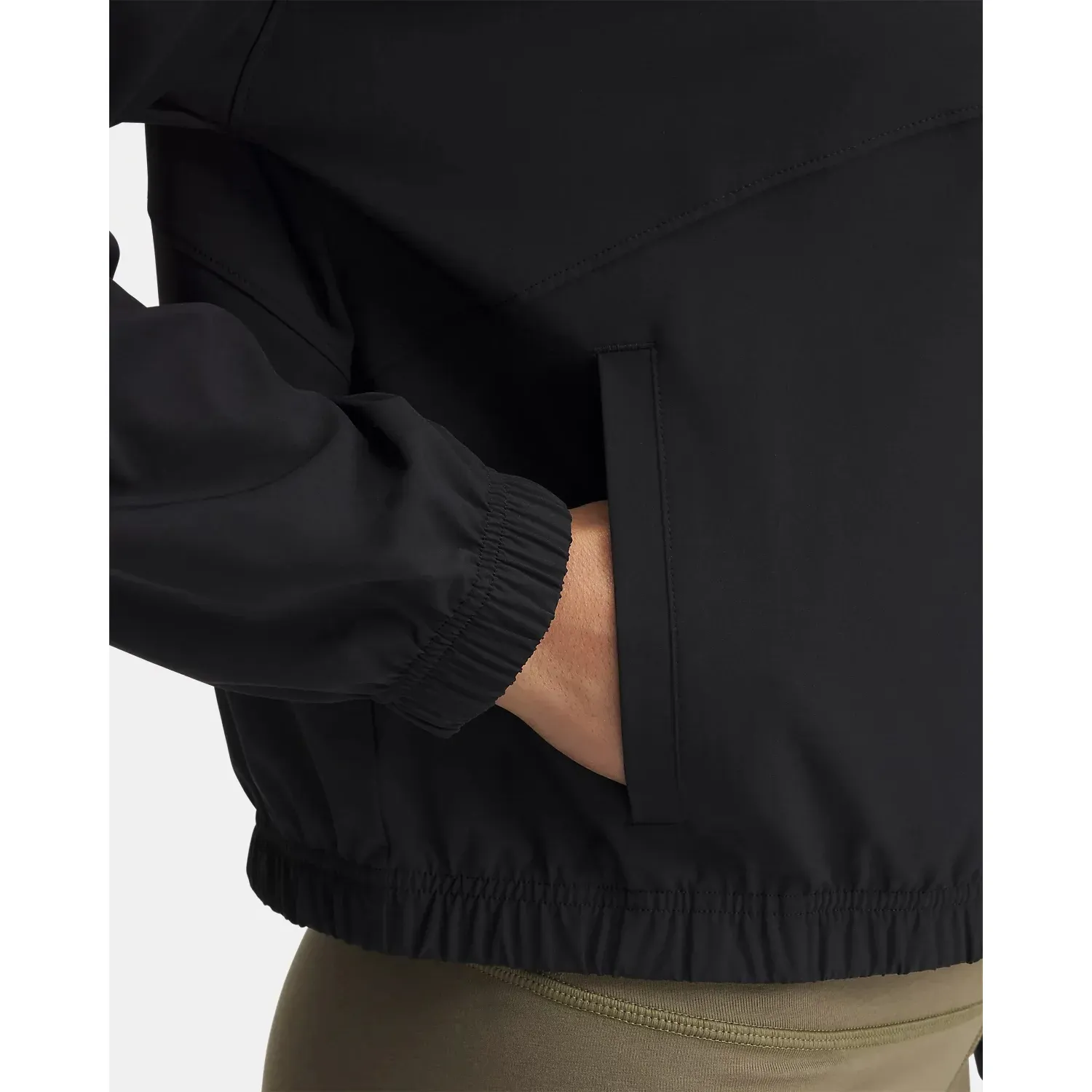 Under Armour Casaca Under Armour Deportiva Mujer Rival Woven color negro | Platanitos