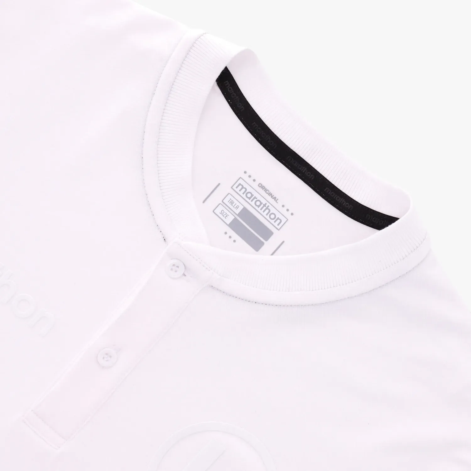 Polo Universitario Con Cuello Hombre Mao Universitario 2026 color blanco | Platanitos
