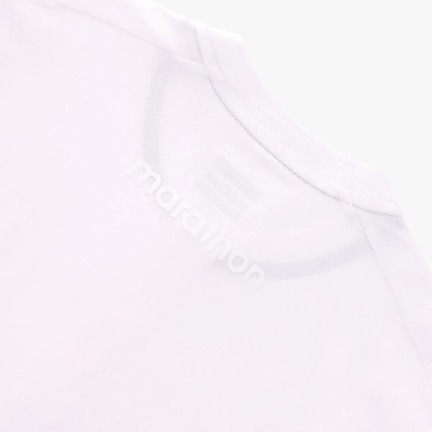 Polo Universitario Con Cuello Hombre Mao Universitario 2026 color blanco | Platanitos