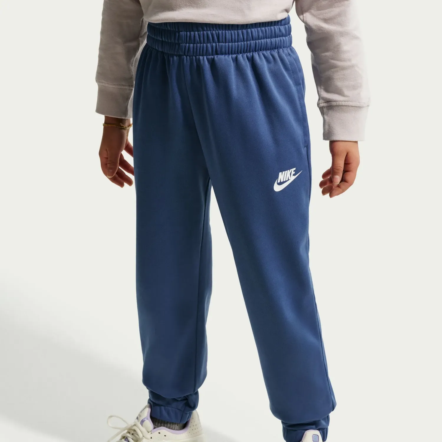 Conjunto Nike Sportswear Juvenil Dri-Fit Tracksuit color azul marino | Platanitos