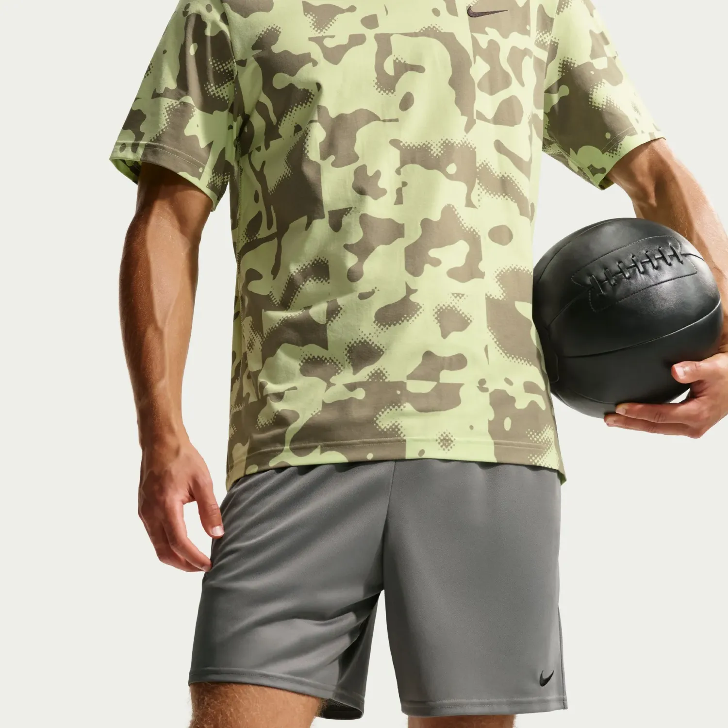 Short Nike Training Hombre Dri-Fit Totality 7 color gris | Platanitos
