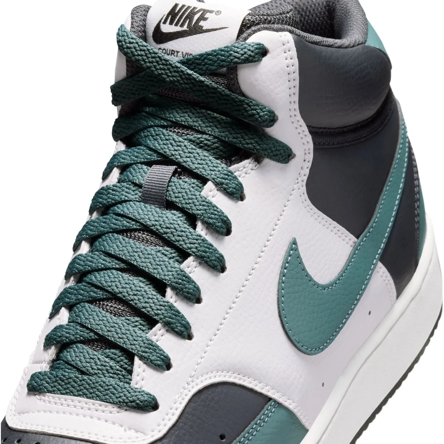 Zapatillas Nike Urbanas Hombre Court Vision Mid color blanco / gris | Platanitos