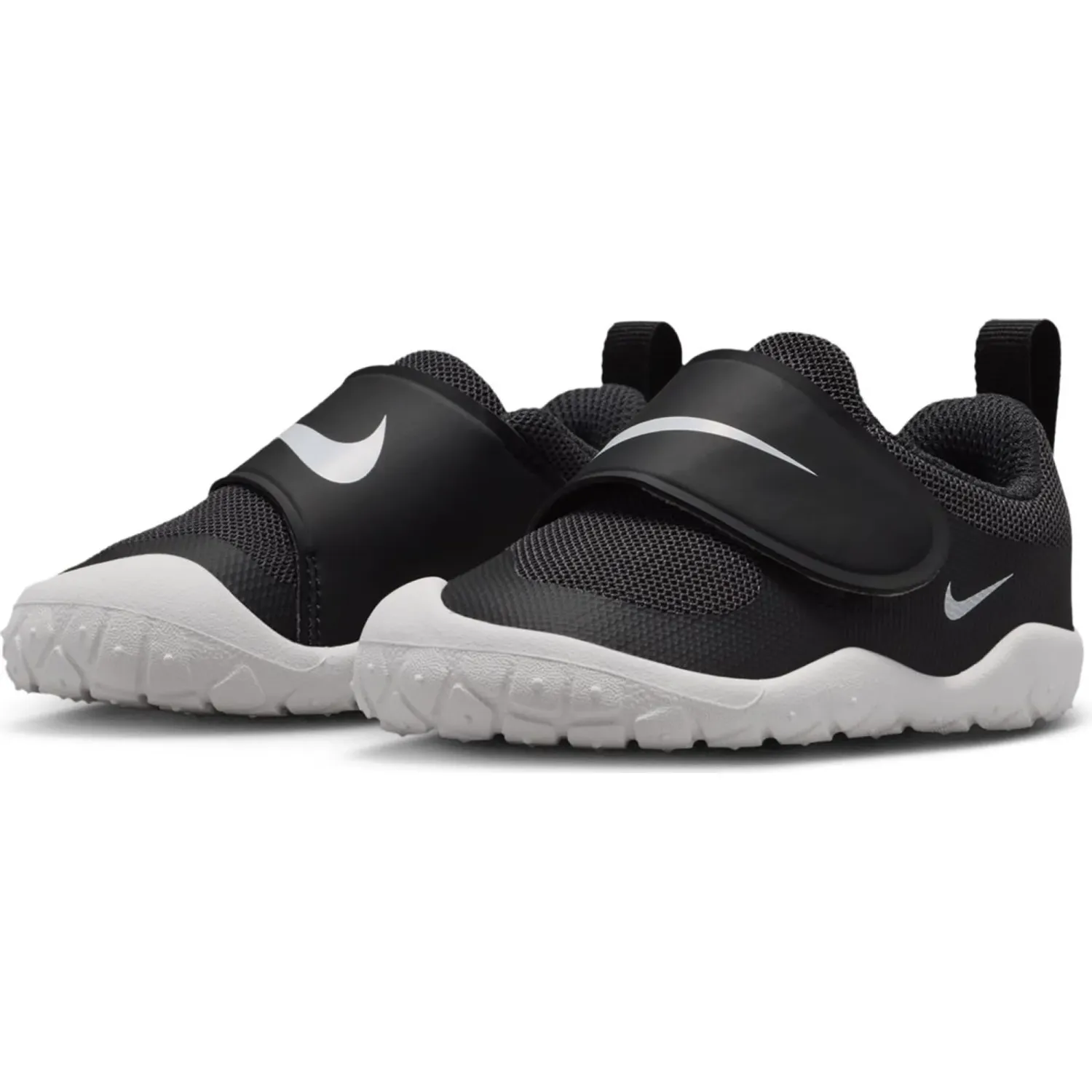 Zapatillas Nike Urbanas Bebés Swoosh 1 Essential Bt color negro | Platanitos