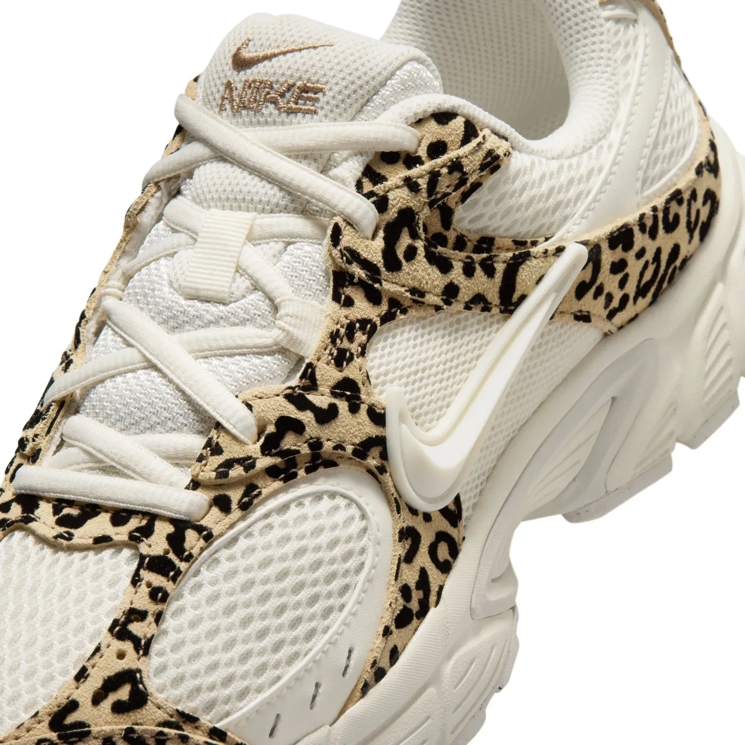 Zapatillas Nike Urbanas Mujer W V5 Rnr Suede Xlpd color blanco | Platanitos