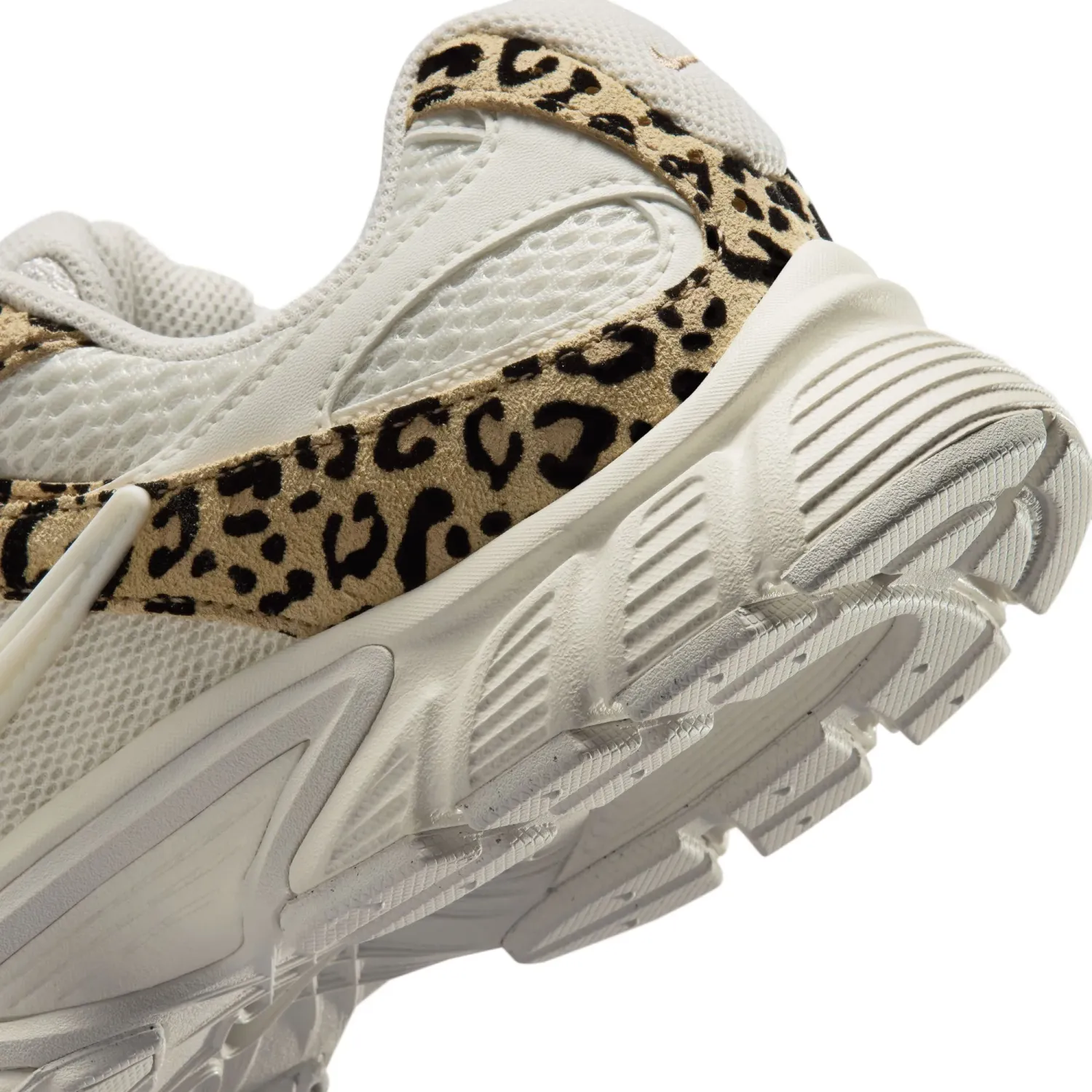 Zapatillas Nike Urbanas Mujer W V5 Rnr Suede Xlpd color blanco | Platanitos