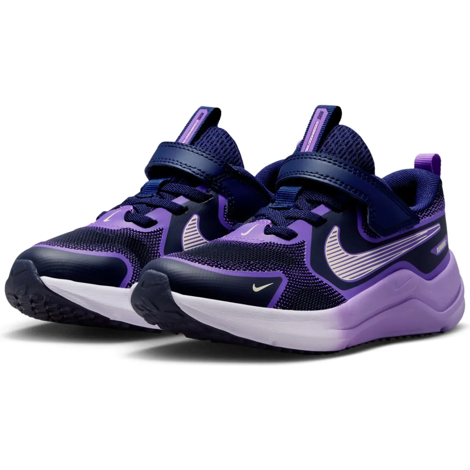 Zapatillas Nike Urbanas Niños Cosmic Runner Swoosh Ps color azul oscuro | Platanitos