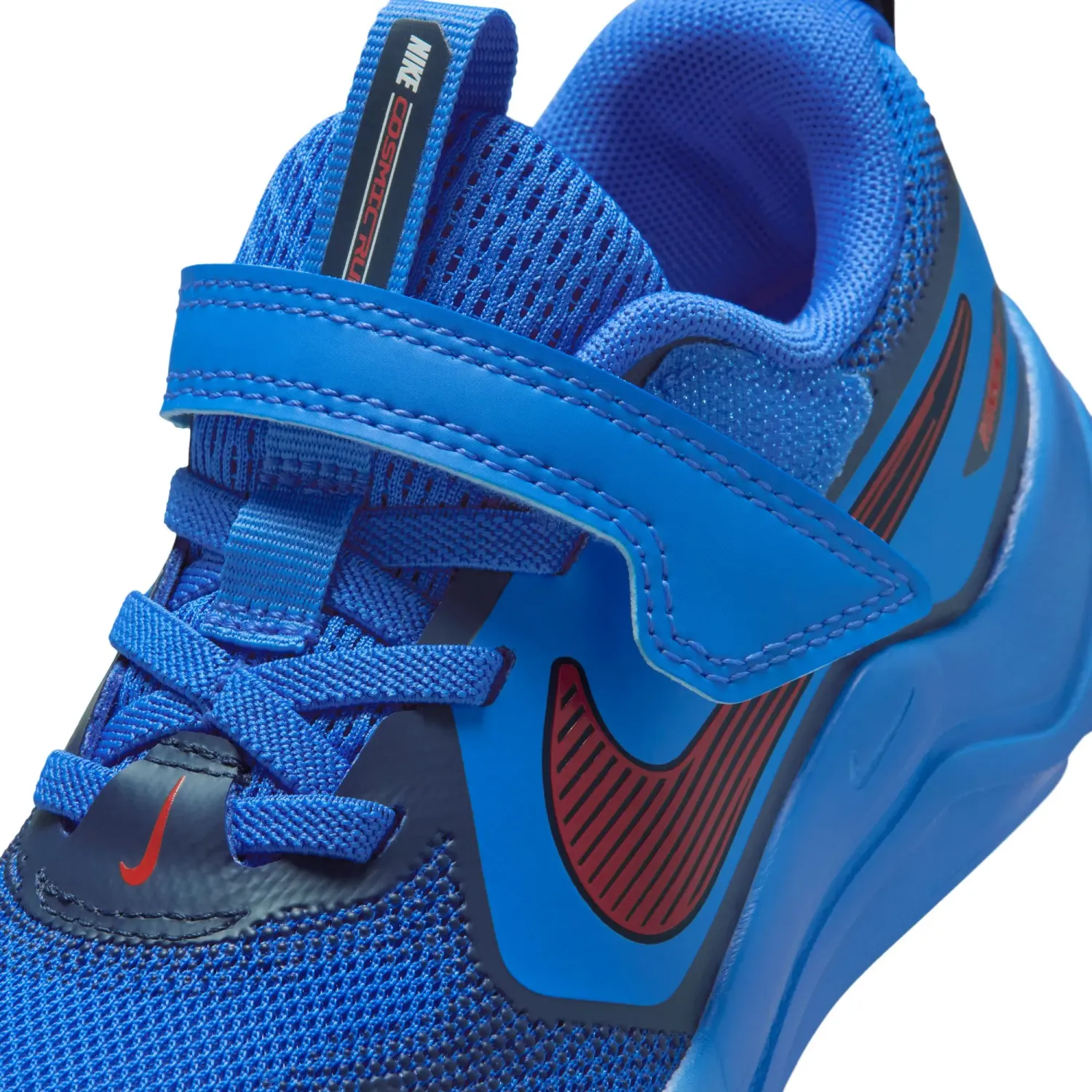 Zapatillas Nike Urbanas Niños Cosmic Runner Swoosh Ps color azul | Platanitos
