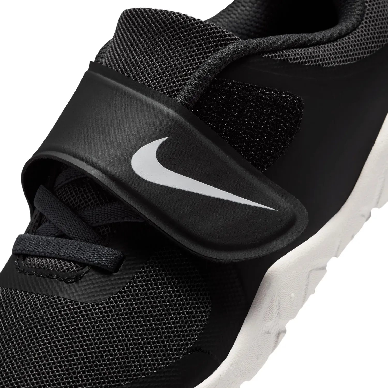 Zapatillas Nike Urbanas Niños Swoosh 1 Essential Bp color negro | Platanitos