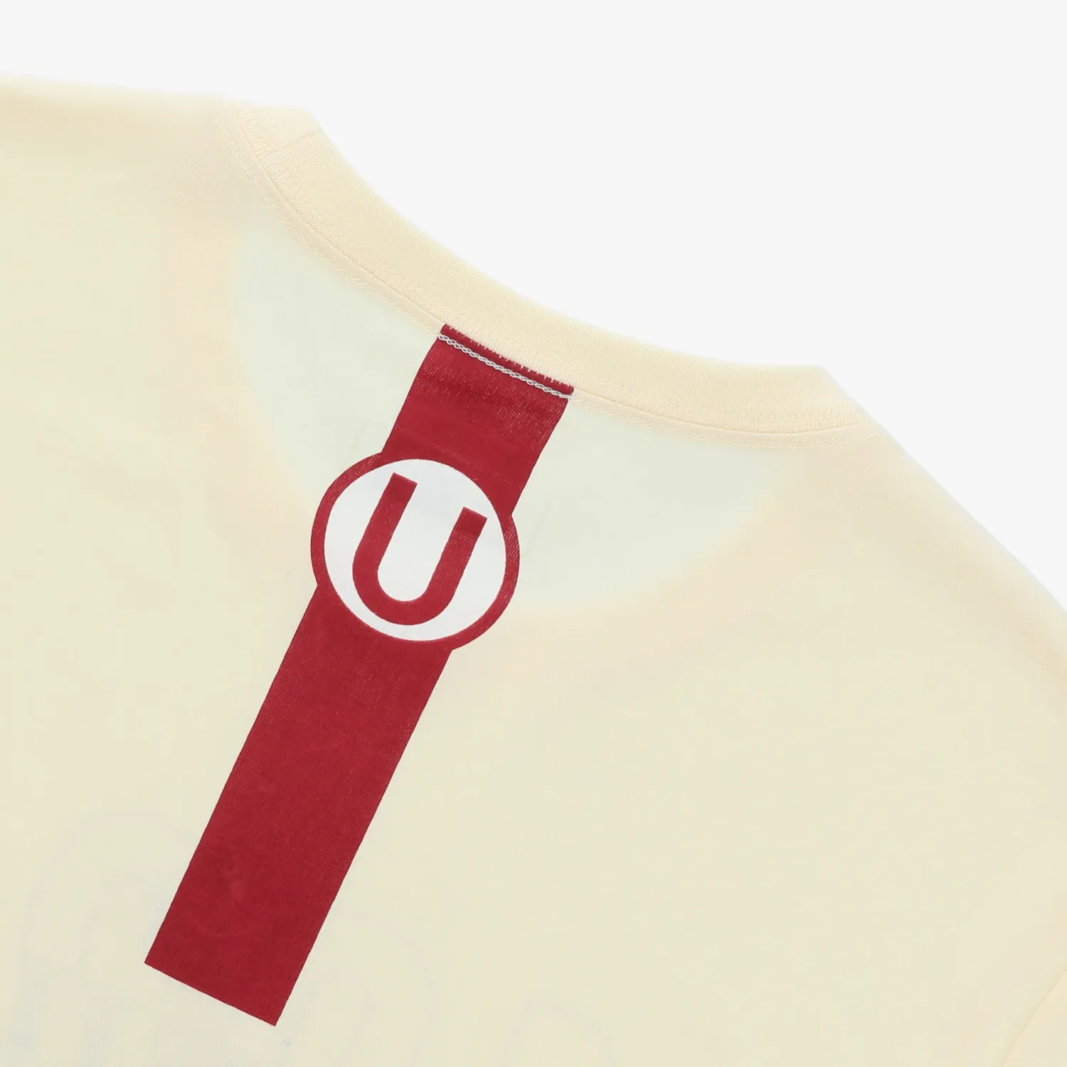 Polo Universitario Hombre Hincha 2026 color crema | Platanitos