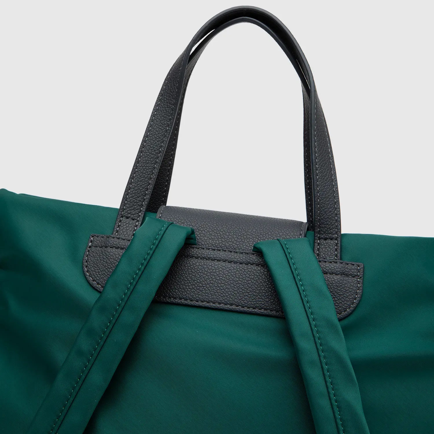 Mochila Bubba Bags Mujer Monaco color verde | Platanitos