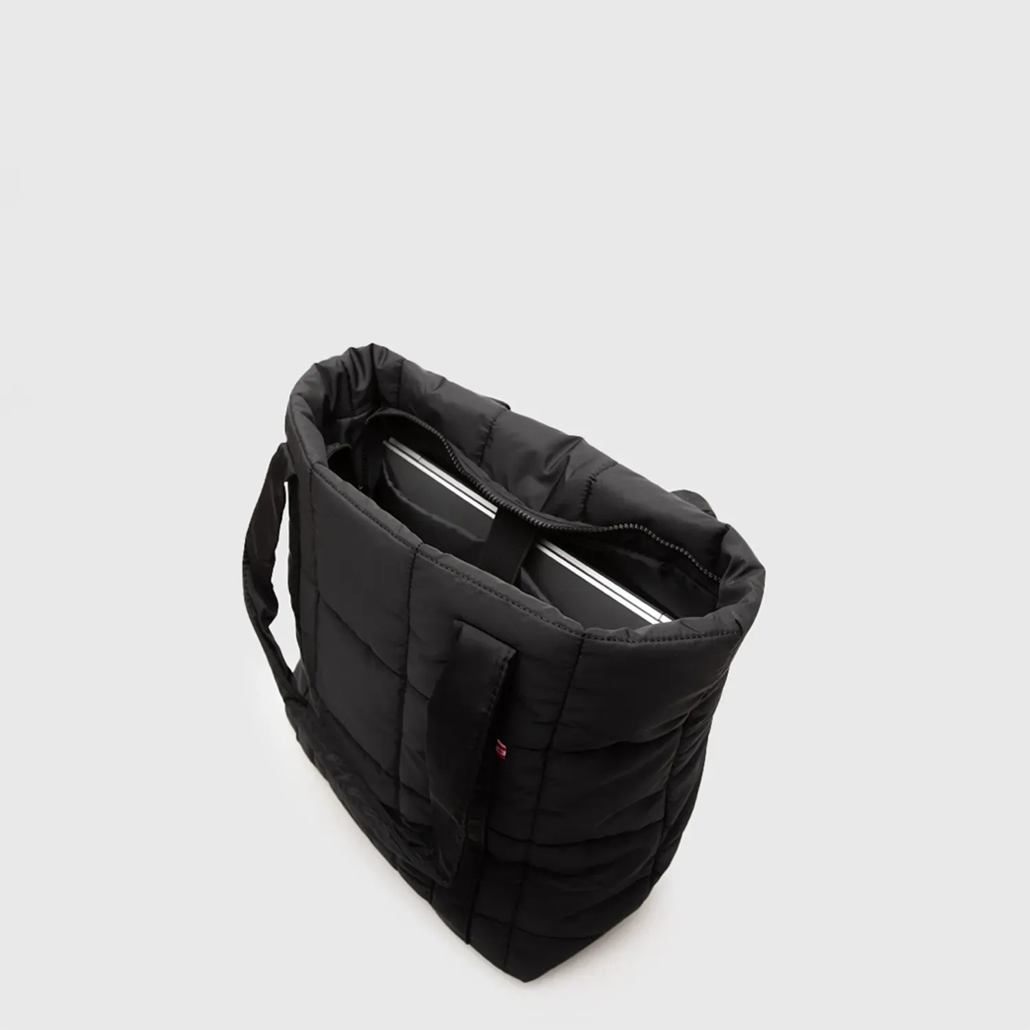 Tote Bubba Bags Mujer Puffer color negro | Platanitos