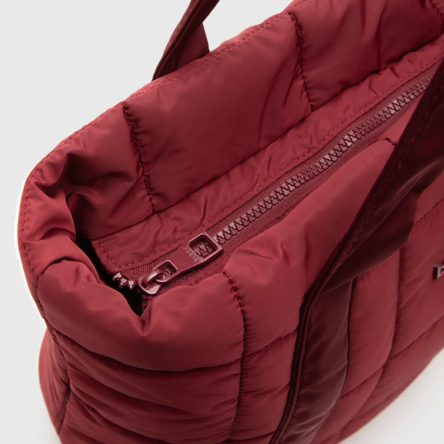 Tote Bubba Bags Mujer Puffer color rojo | Platanitos