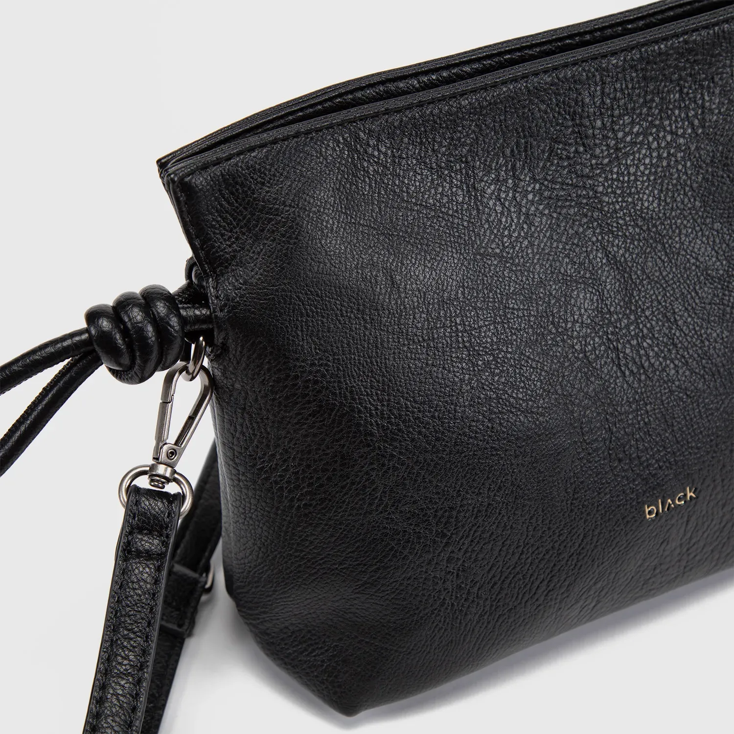 Cartera Black Bubba Mujer Amara color negro | Platanitos