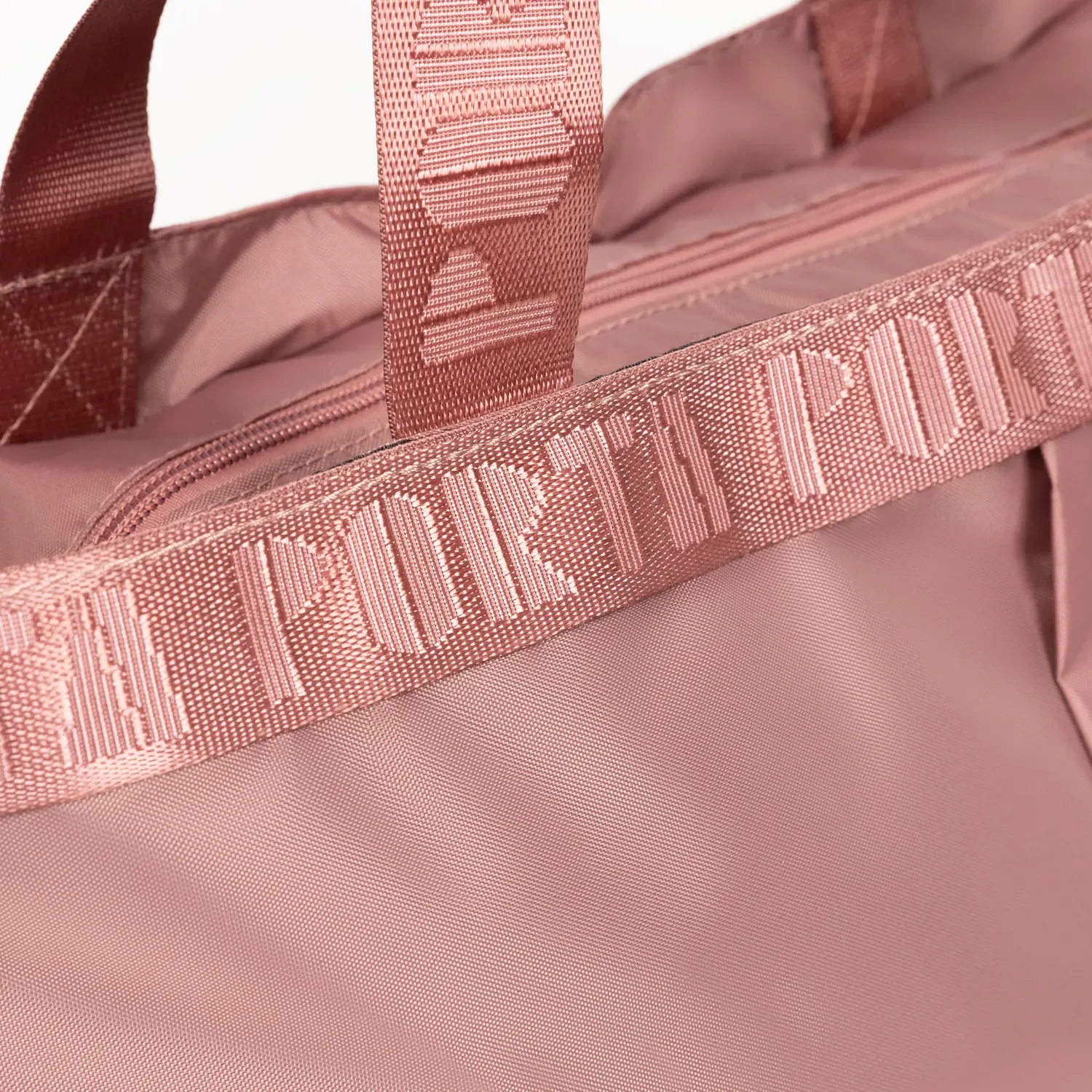 Bolso Porta Grande Mujer Biles color cherry | Platanitos