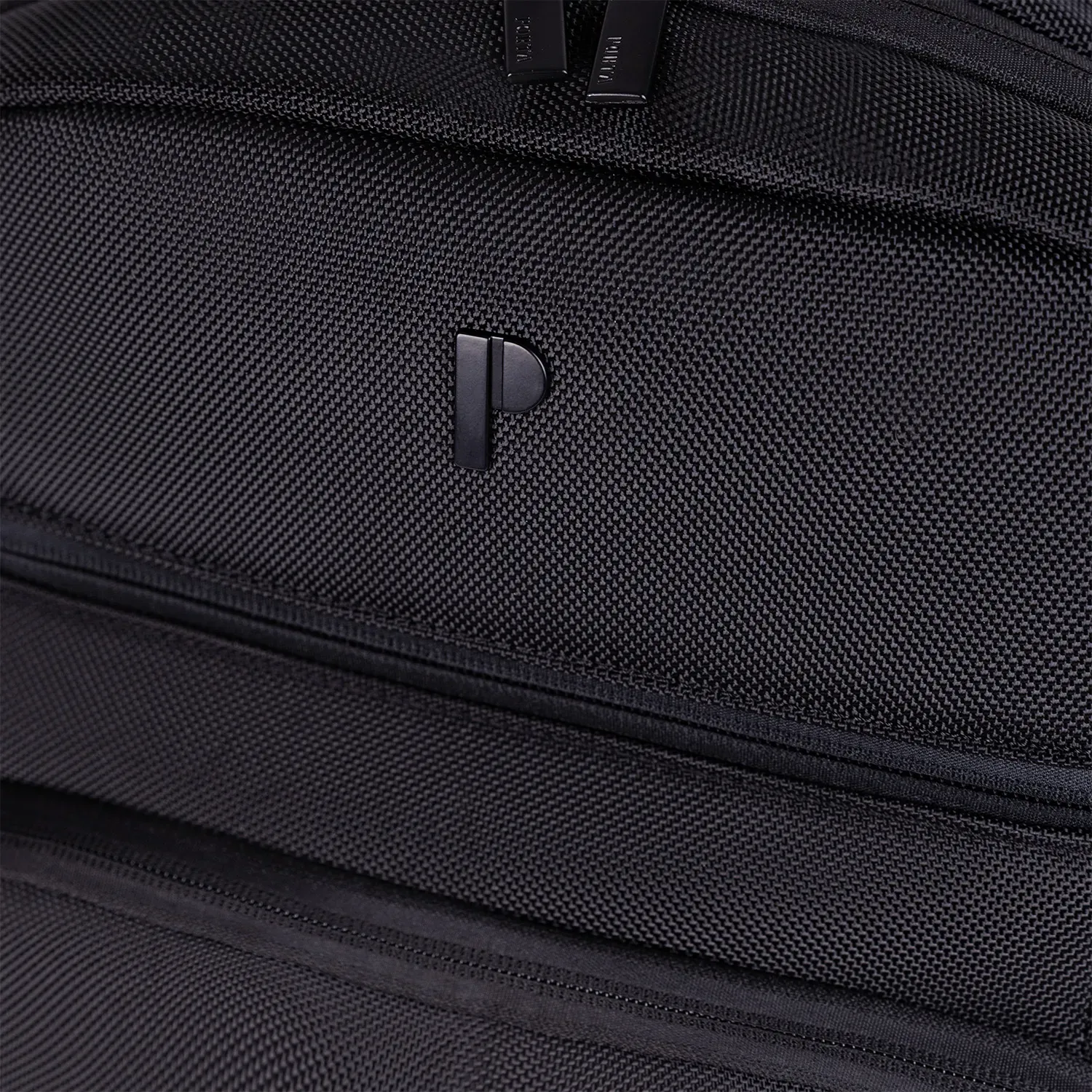 Mochila Porta Unisex Raven Avengers Black color negro | Platanitos