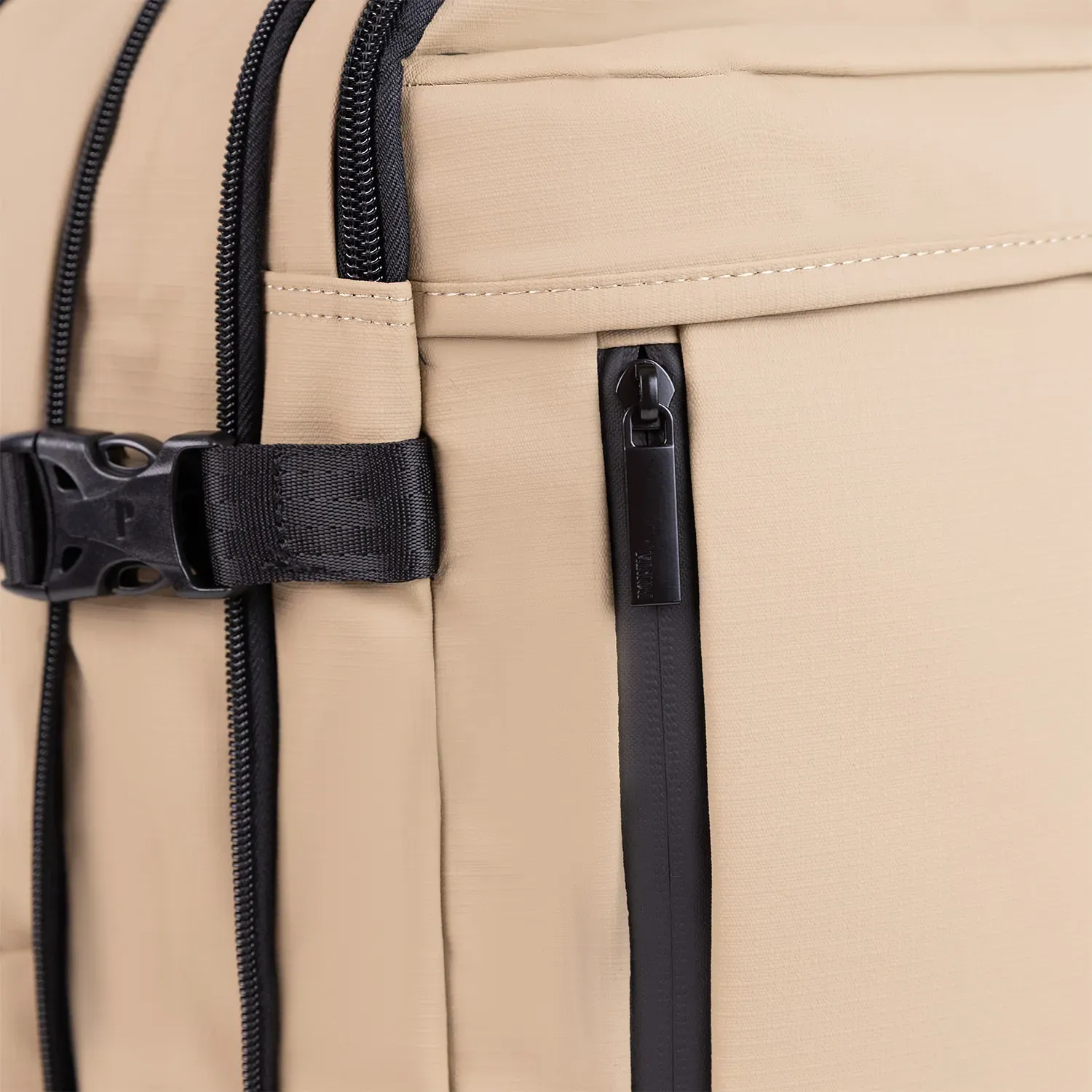 Mochila Porta Viajera Unisex Dego color beige | Platanitos