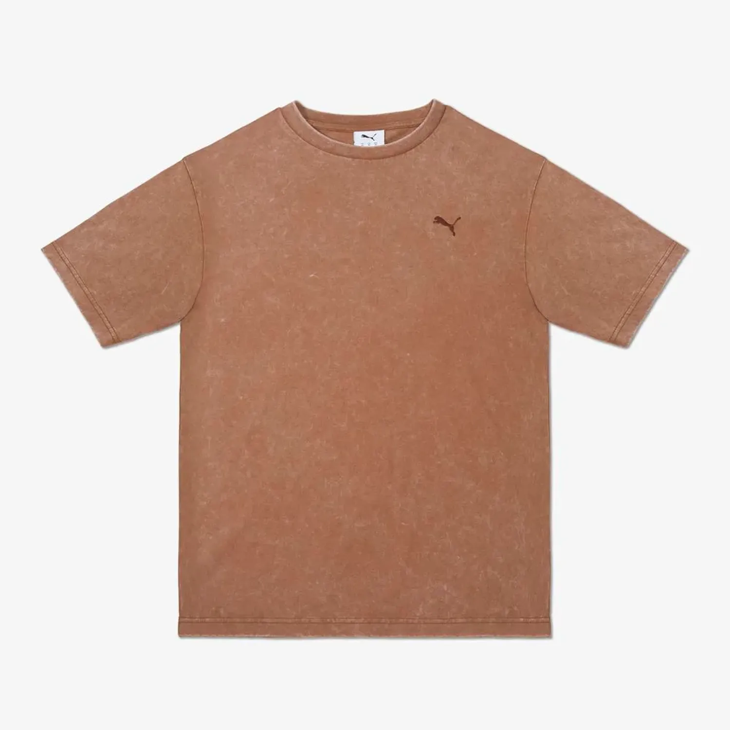 Polo Puma Deportivo Hombre Ess Elevated Relaxed Wash Tee color marrón | Platanitos
