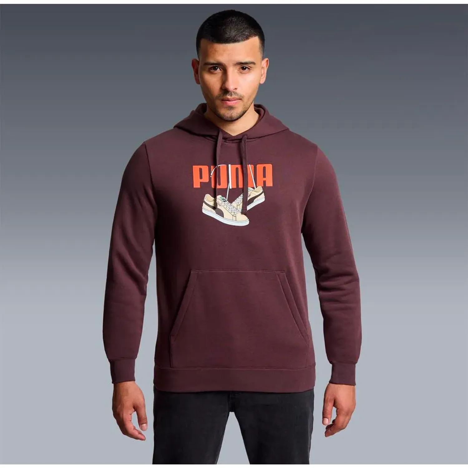 Polera Puma Deportivo Hombre Ess Graphic Sneaker Hoodie Fl color marrón | Platanitos