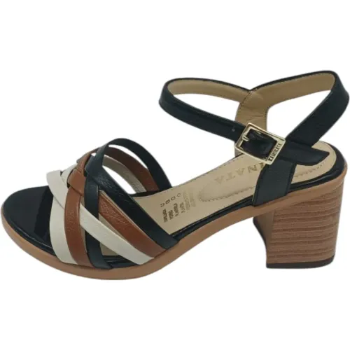 Sandalia Kaminata Casual Mujer B011 color negro | Platanitos