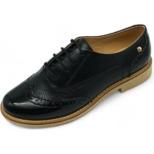 Zapato Kaminata Casual Mujer Xandy color negro | Platanitos