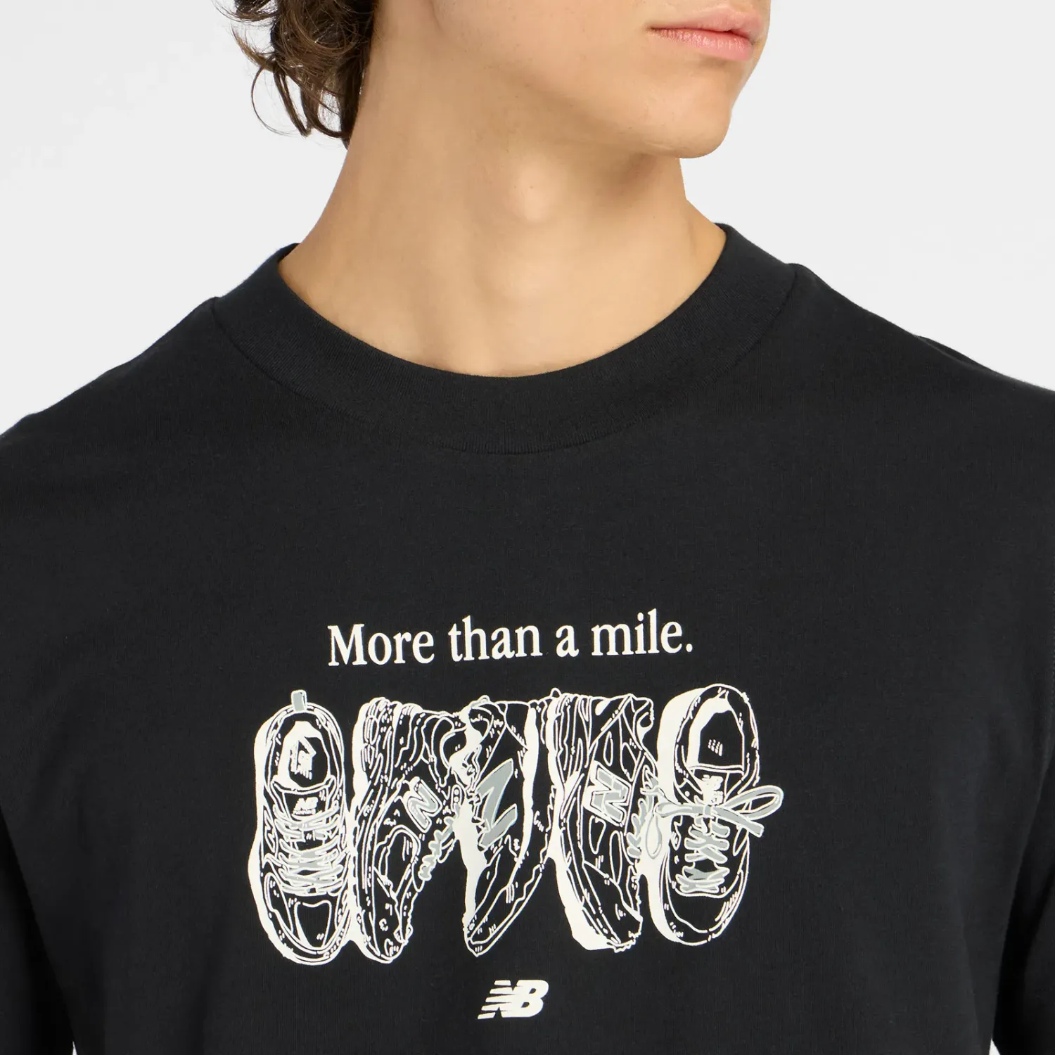 Polo New Balance Deportiva Hombre Miler T-Shirt color negro | Platanitos