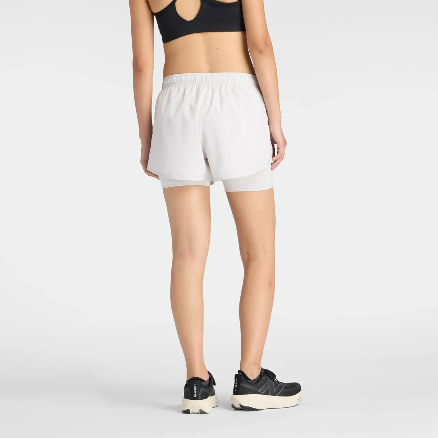Short New Balance Running Mujer Sport Essentials 2-In-1 Short 3 color blanco | Platanitos