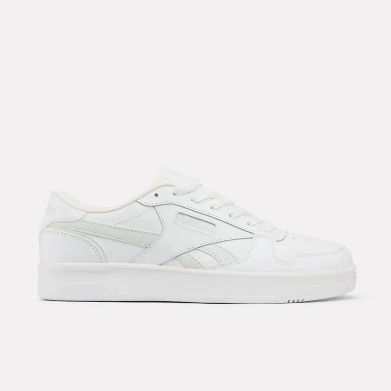 Zapatillas Reebok Urbanas Mujer Match Prime V2 color blanco | Platanitos