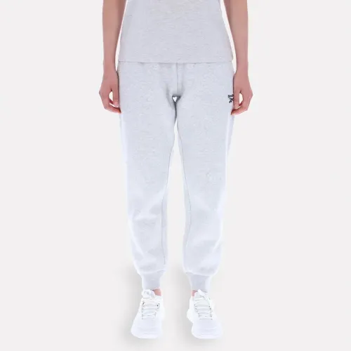 Jogger Reebok Deportiva Mujer Erika Cuffed Jogger color gris | Platanitos