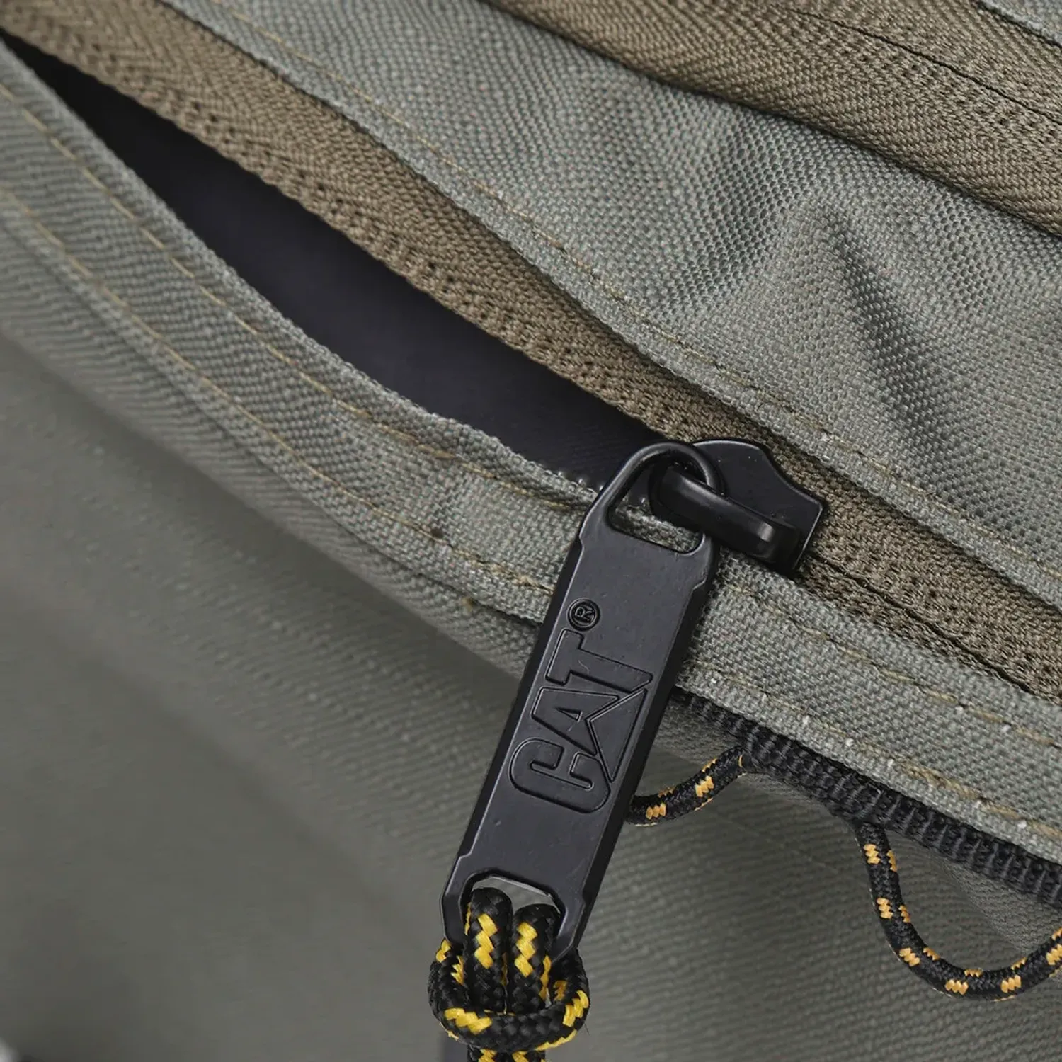 Canguro Cat Unisex   Explorer Waist Bag color gris | Platanitos