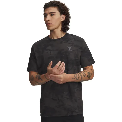Polo Under Armour Urbano Hombre Proyect Rock Aop Ss color negro | Platanitos