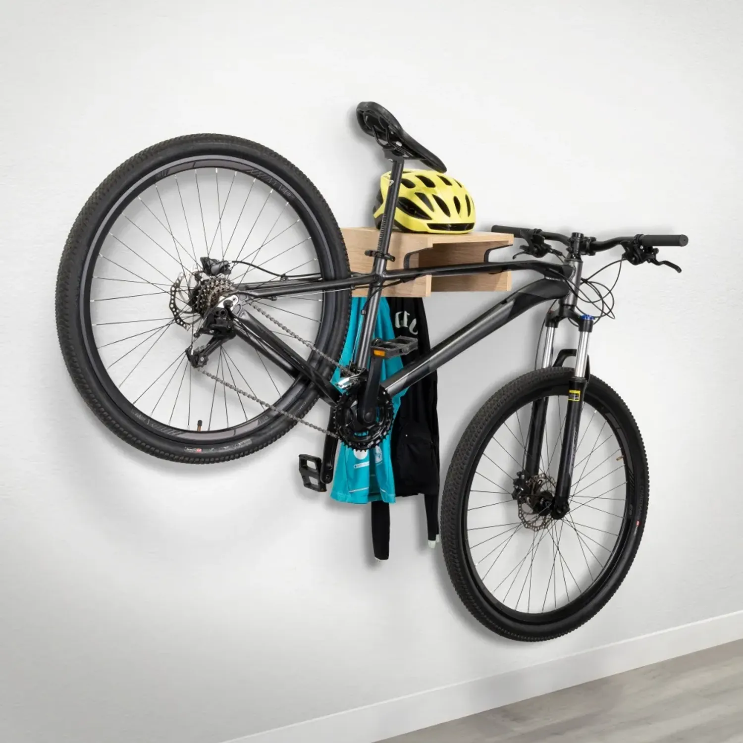 TUHOME Repisa Tuhome Soporte De Bicicleta Casper color rovere | Platanitos