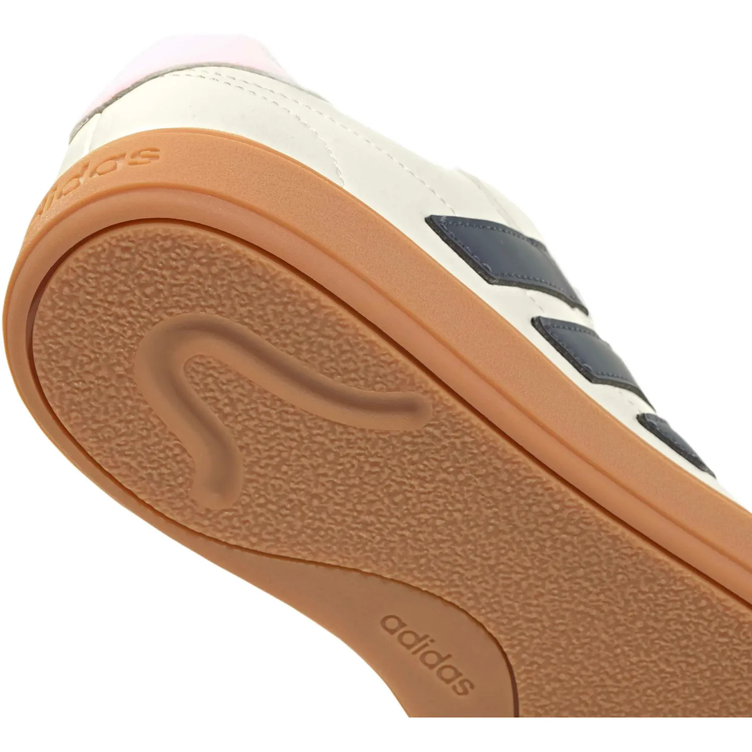Zapatillas Adidas Urbanas Mujer Courtblock color blanco / negro | Platanitos